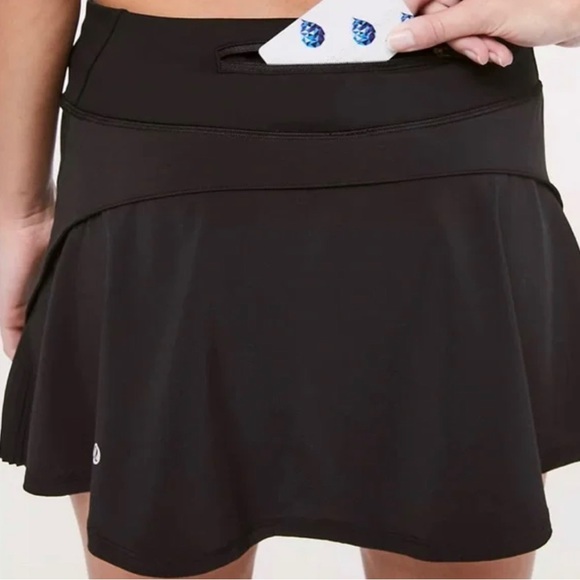 LULULEMON PLAY OFF THE PLEATS SKORT - Picture 3 of 11